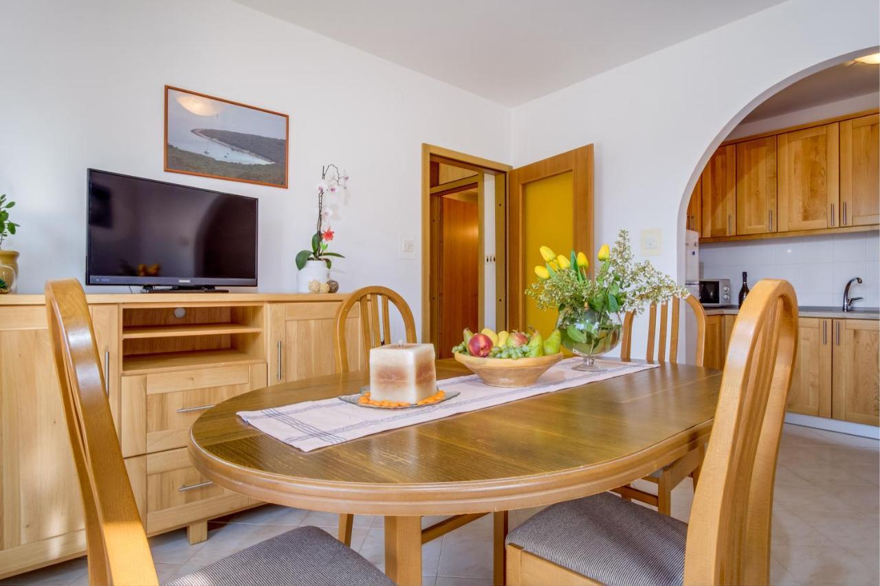 Apartments Franjo マリ・ロシニュ エクステリア 写真
