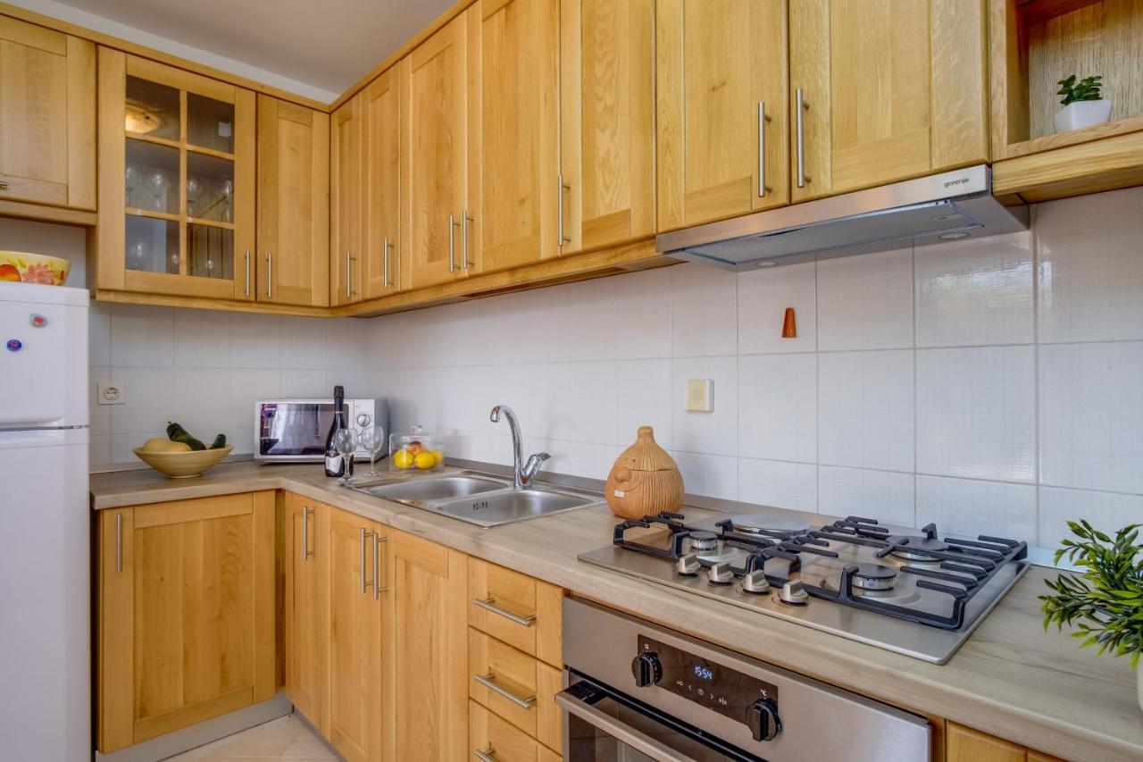 Apartments Franjo マリ・ロシニュ エクステリア 写真