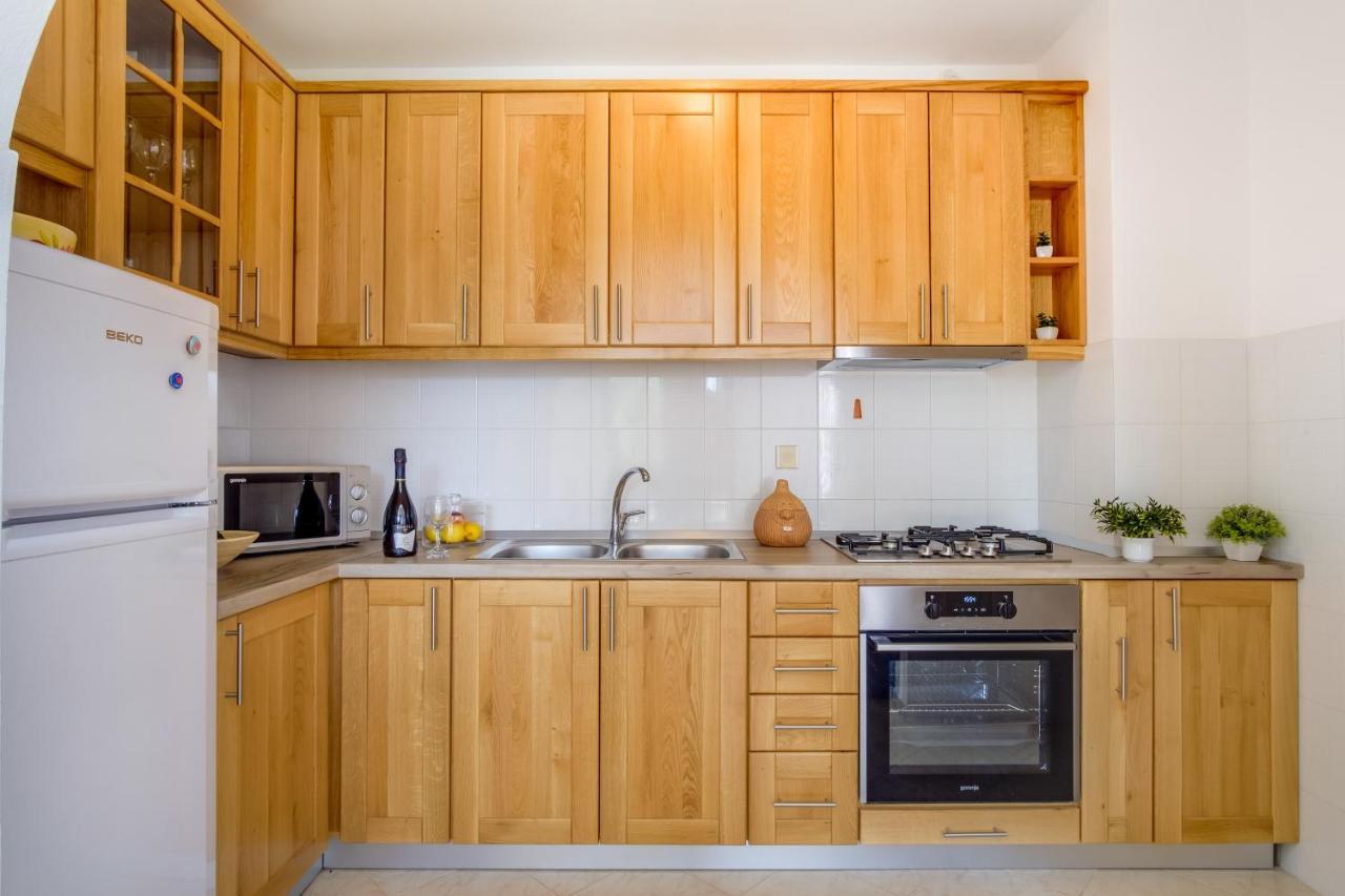 Apartments Franjo マリ・ロシニュ エクステリア 写真