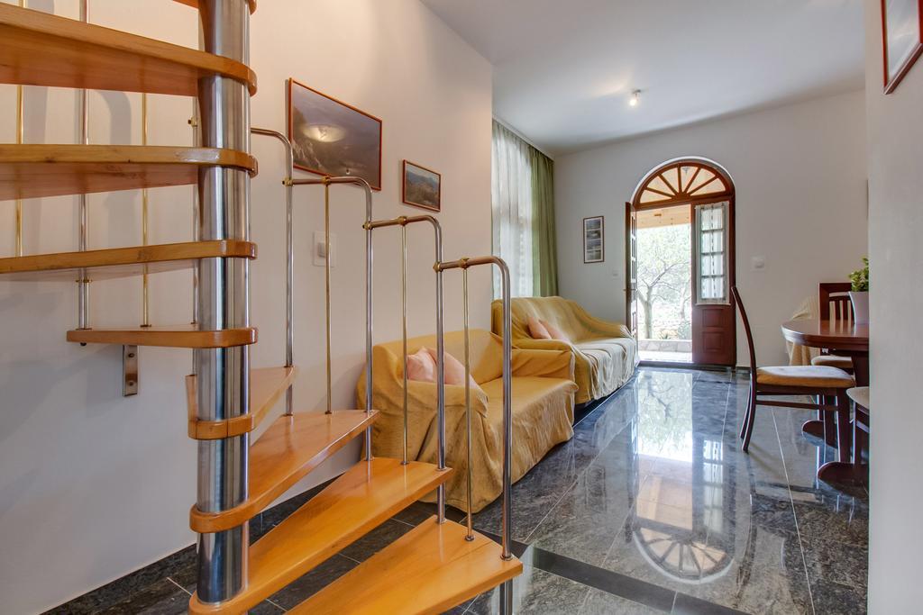 Apartments Franjo マリ・ロシニュ 部屋 写真